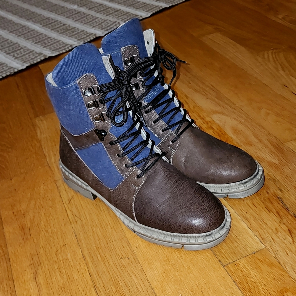 Women boots
